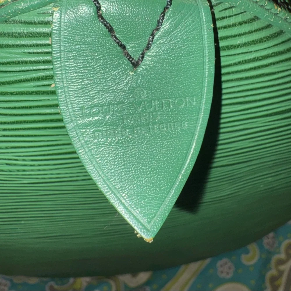 VTG Louis Vuitton Green Borneo Epi Keepall 55 Bundle - Picture 12 of 15